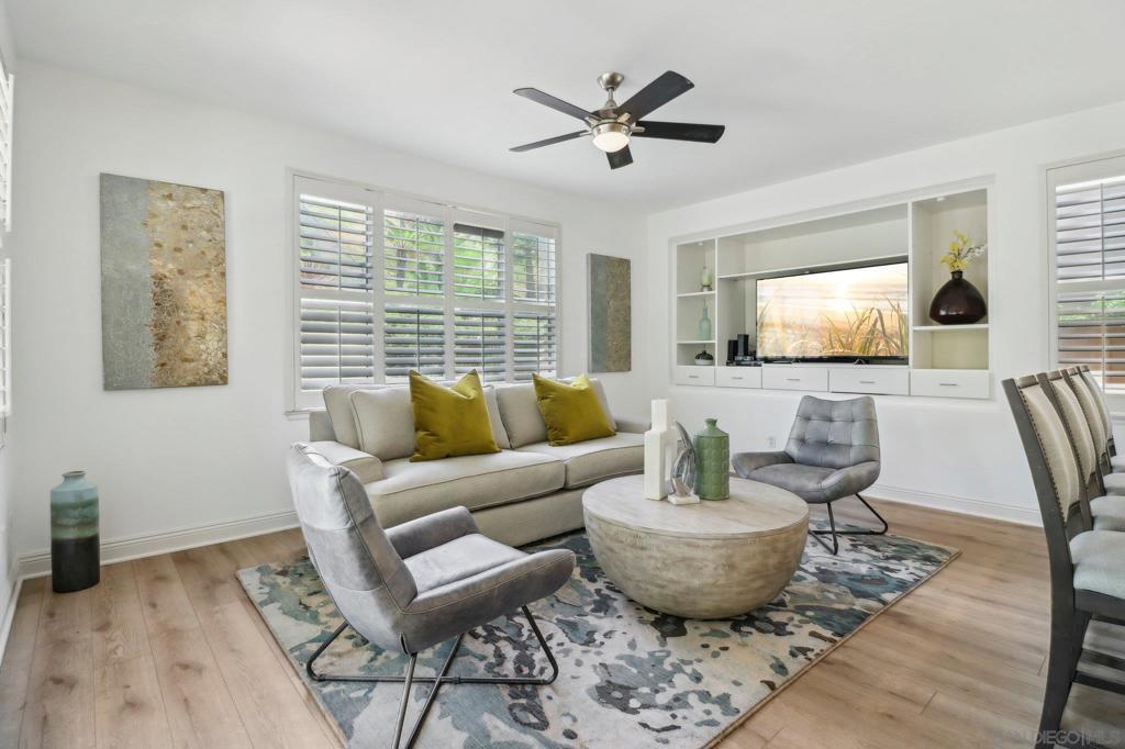 3024 Avenida Ciruela