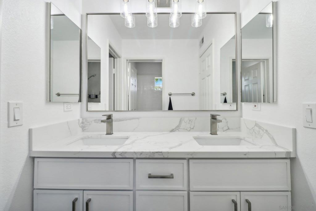 3024 Avenida Ciruela