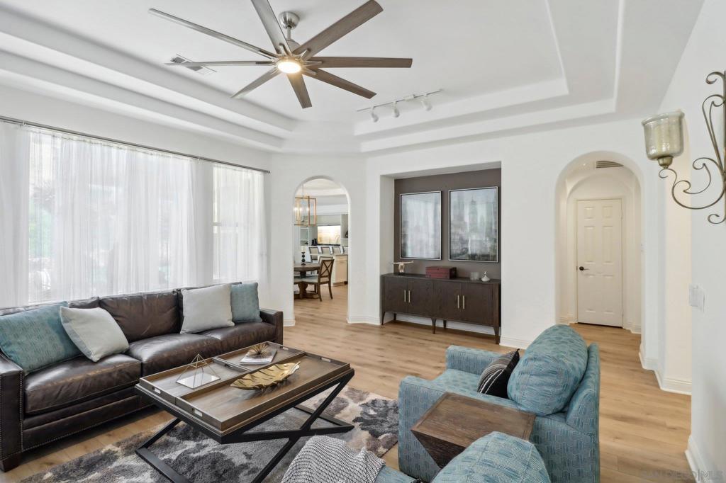 3024 Avenida Ciruela