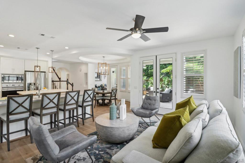 3024 Avenida Ciruela