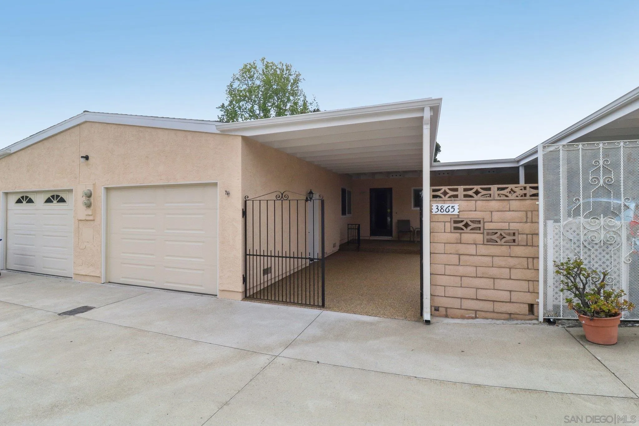 3865 Bay Leaf Way