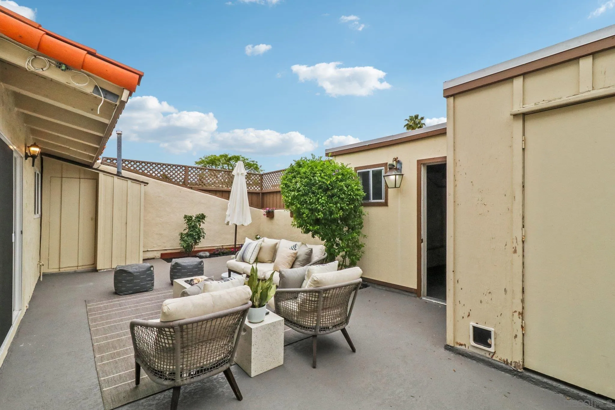 4174 Balboa Way