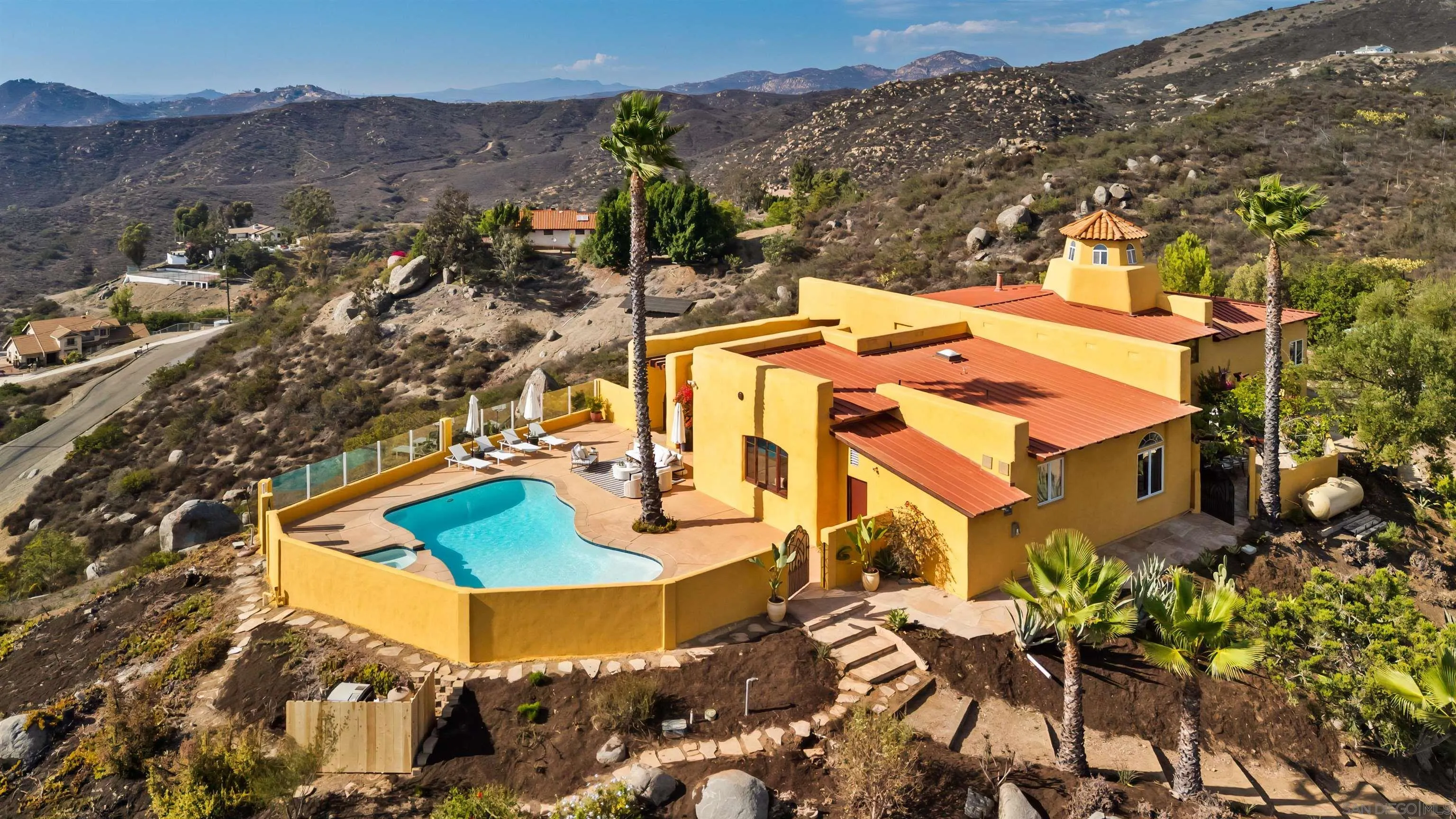 3696 Alta Loma Dr