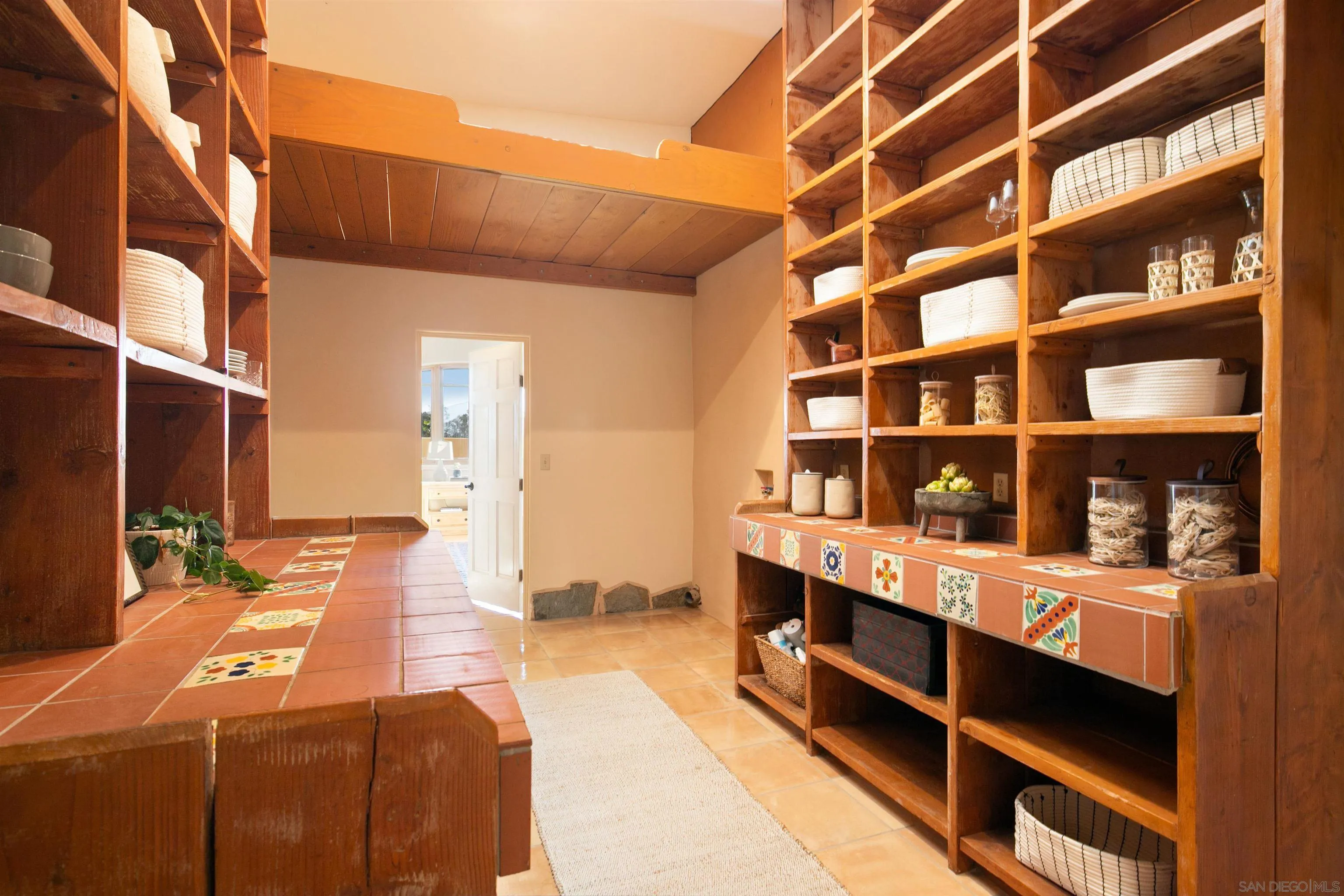 3696 Alta Loma Dr
