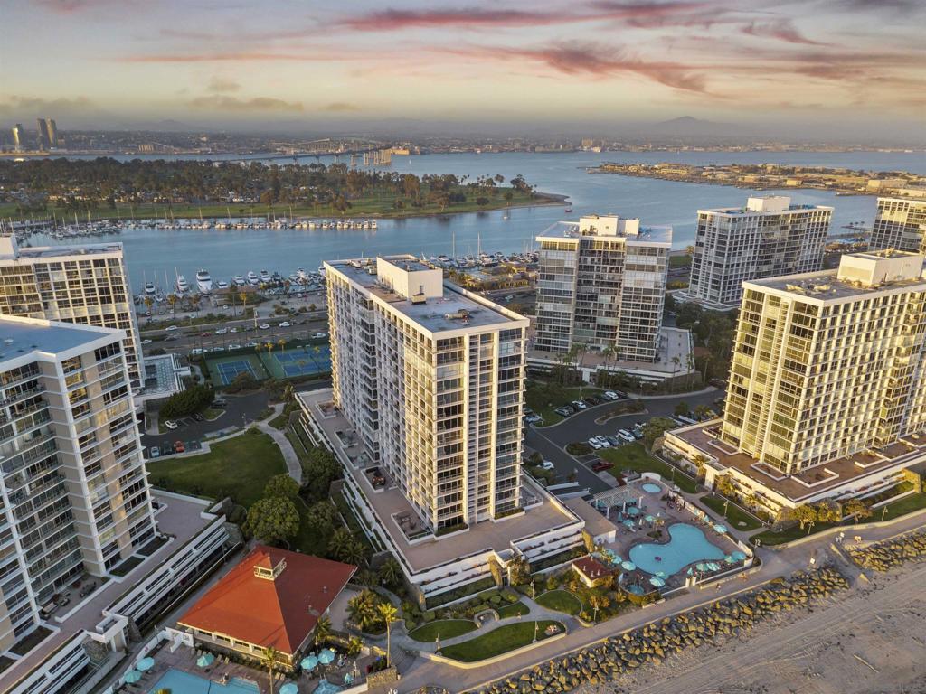 1770 Avenida Del Mundo 102