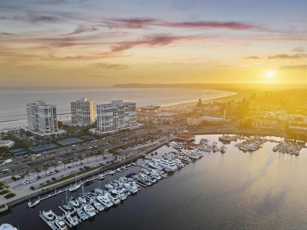 1770 Avenida Del Mundo 102