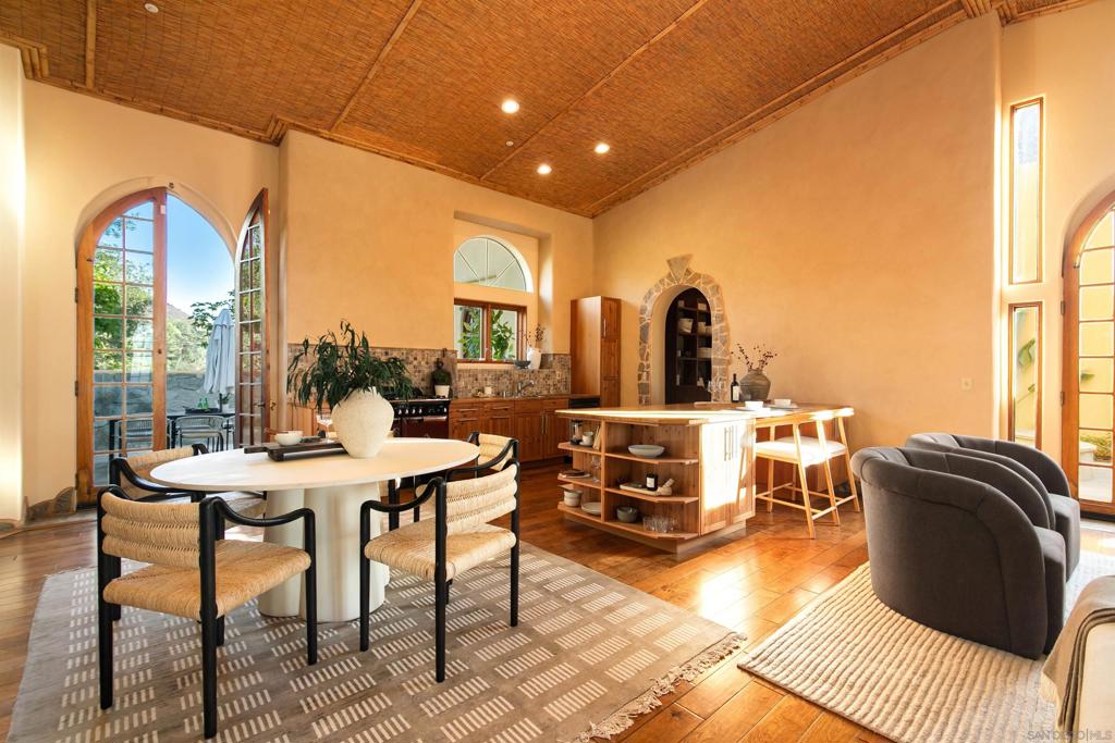 3696 Alta Loma Dr