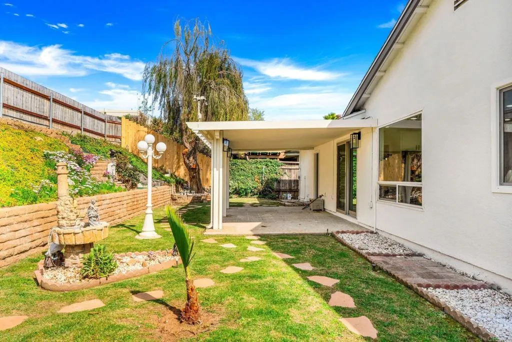 10442 Ken Ln.