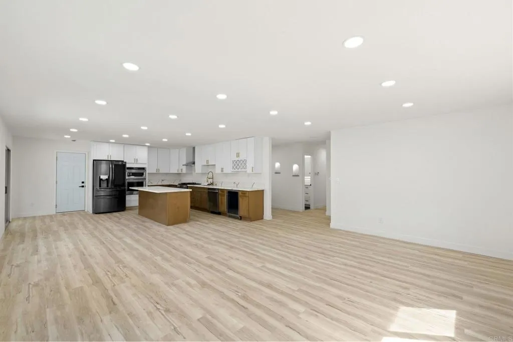 10442 Ken Ln.