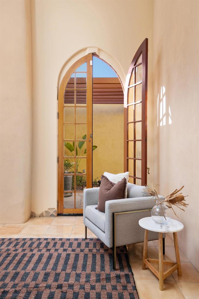 3696 Alta Loma Drive