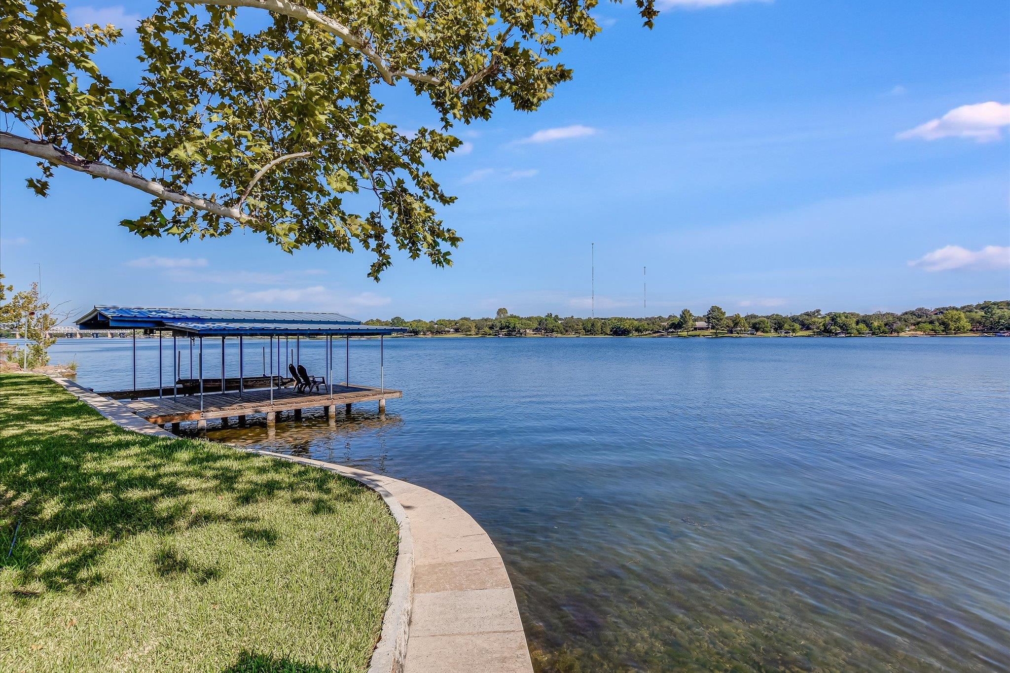 109 Roadrunner Ln