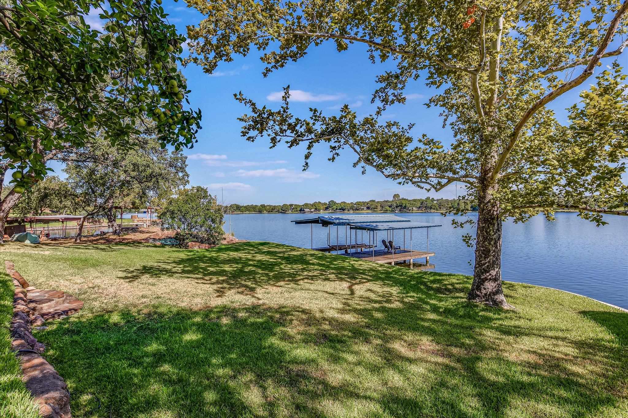 109 Roadrunner Ln