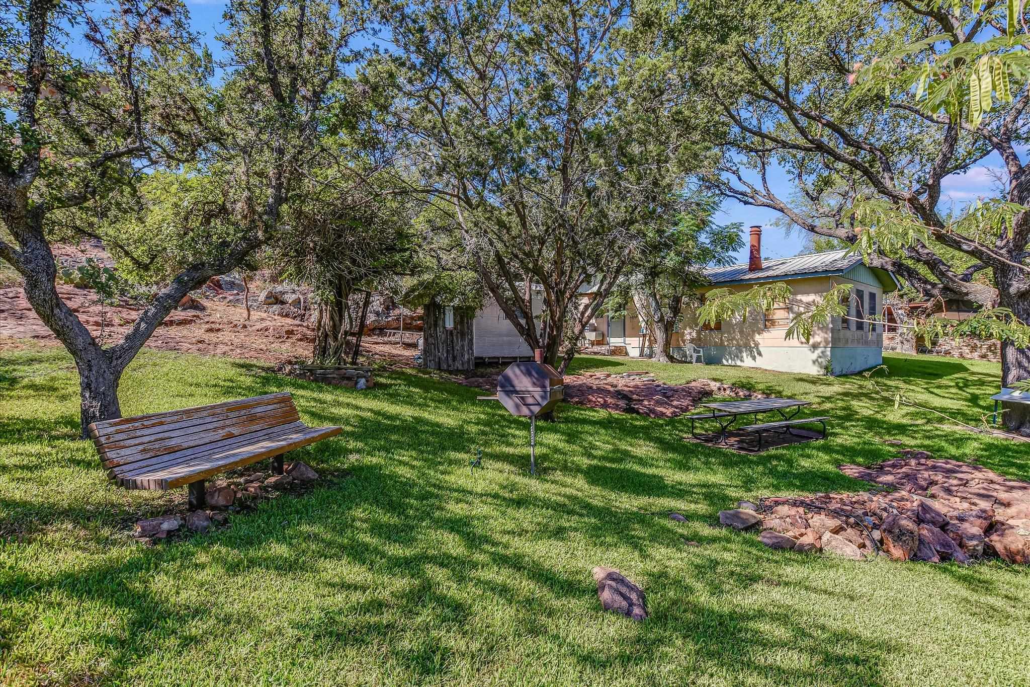 109 Roadrunner Ln