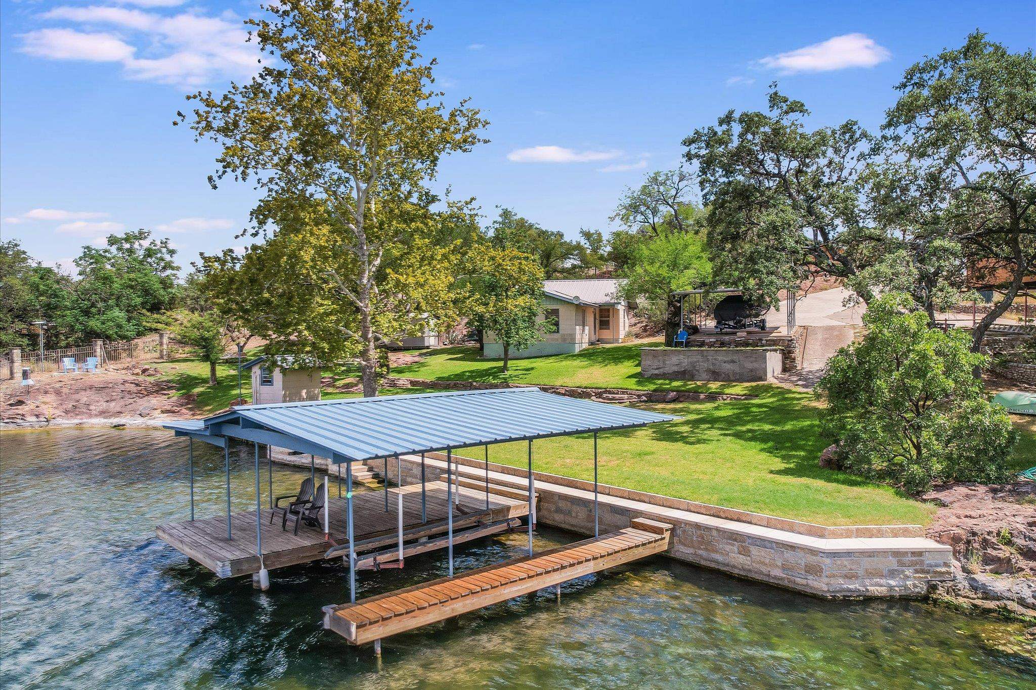 109 Roadrunner Ln
