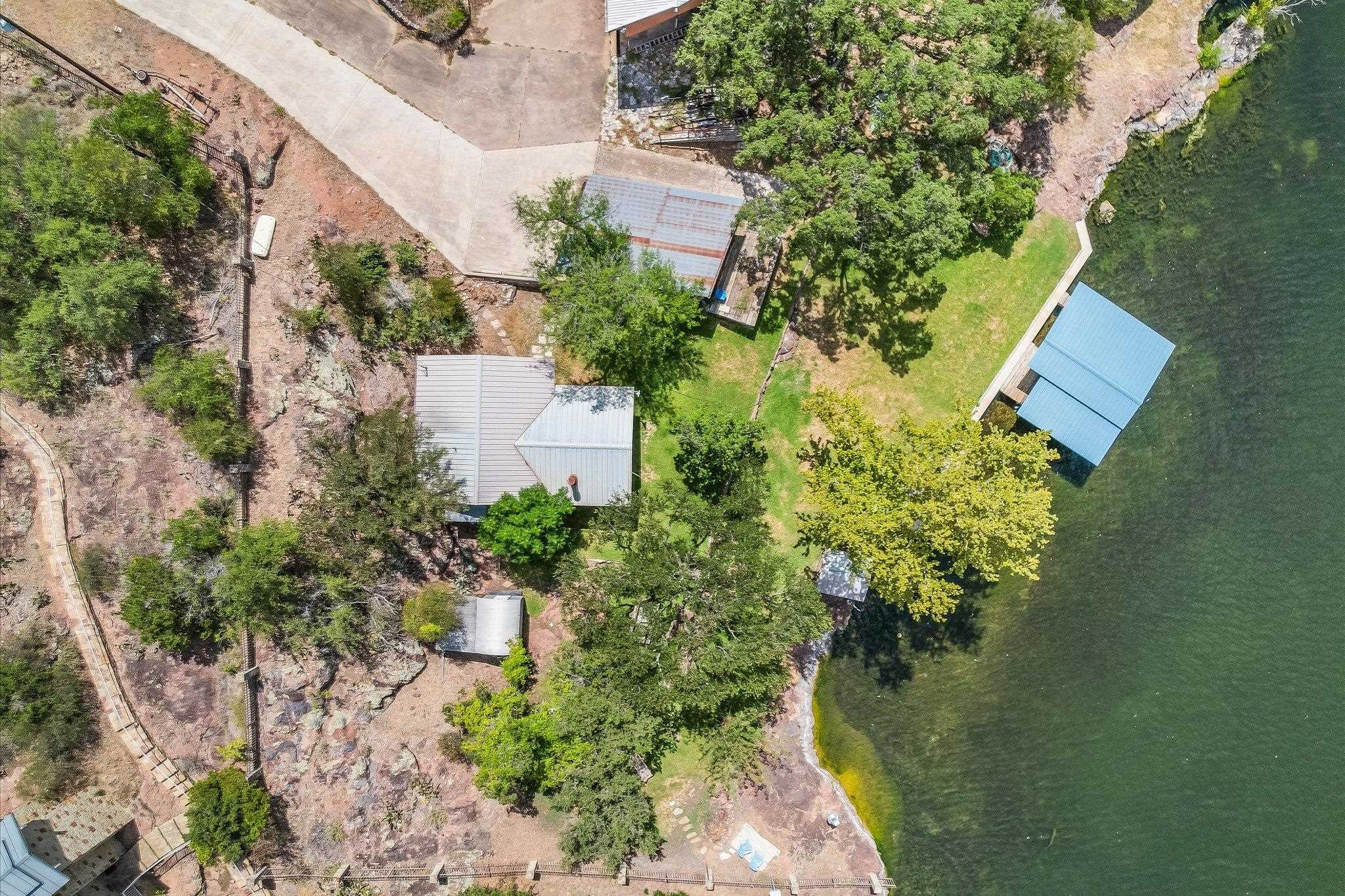 109 Roadrunner Ln