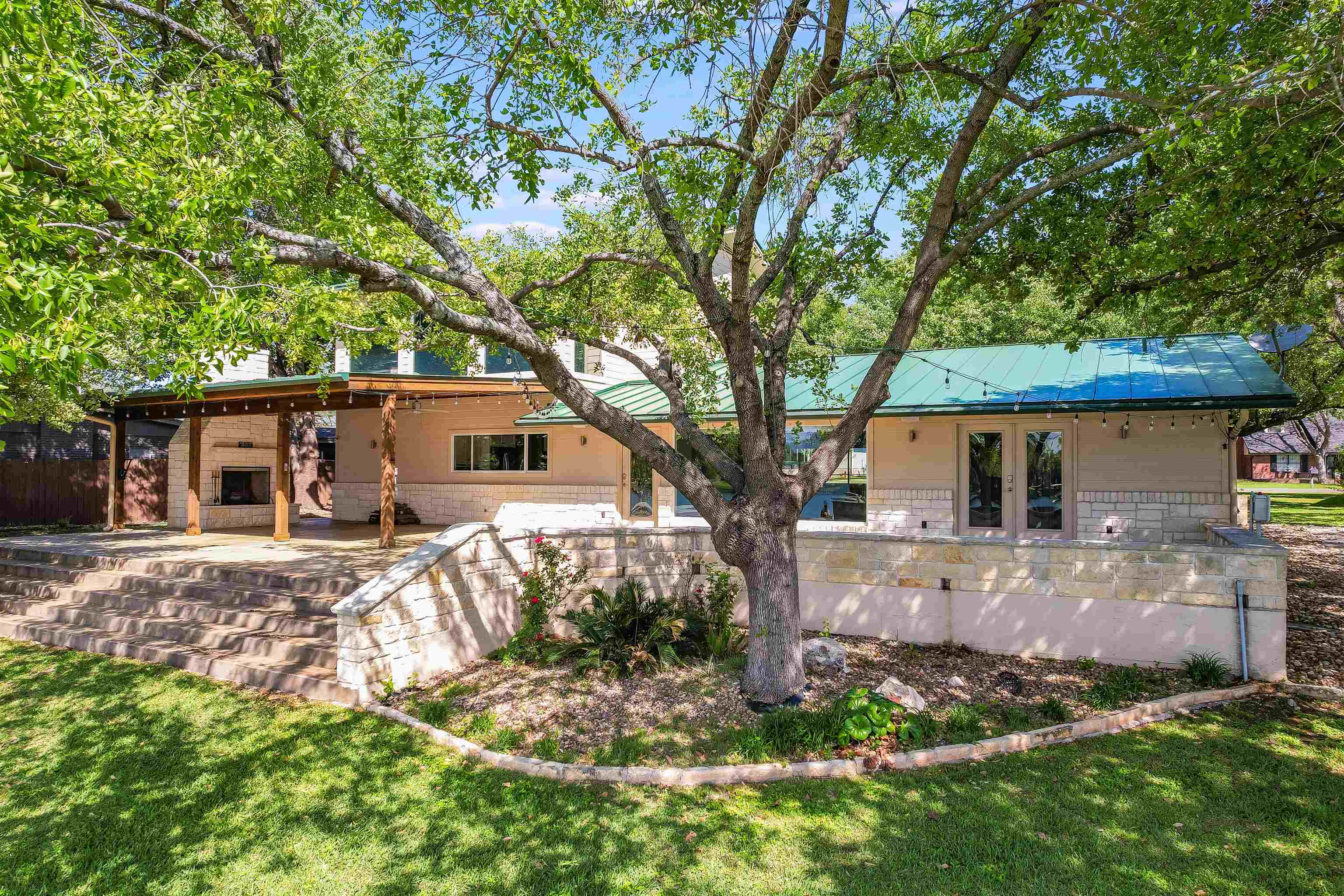 1704 Bluebonnet