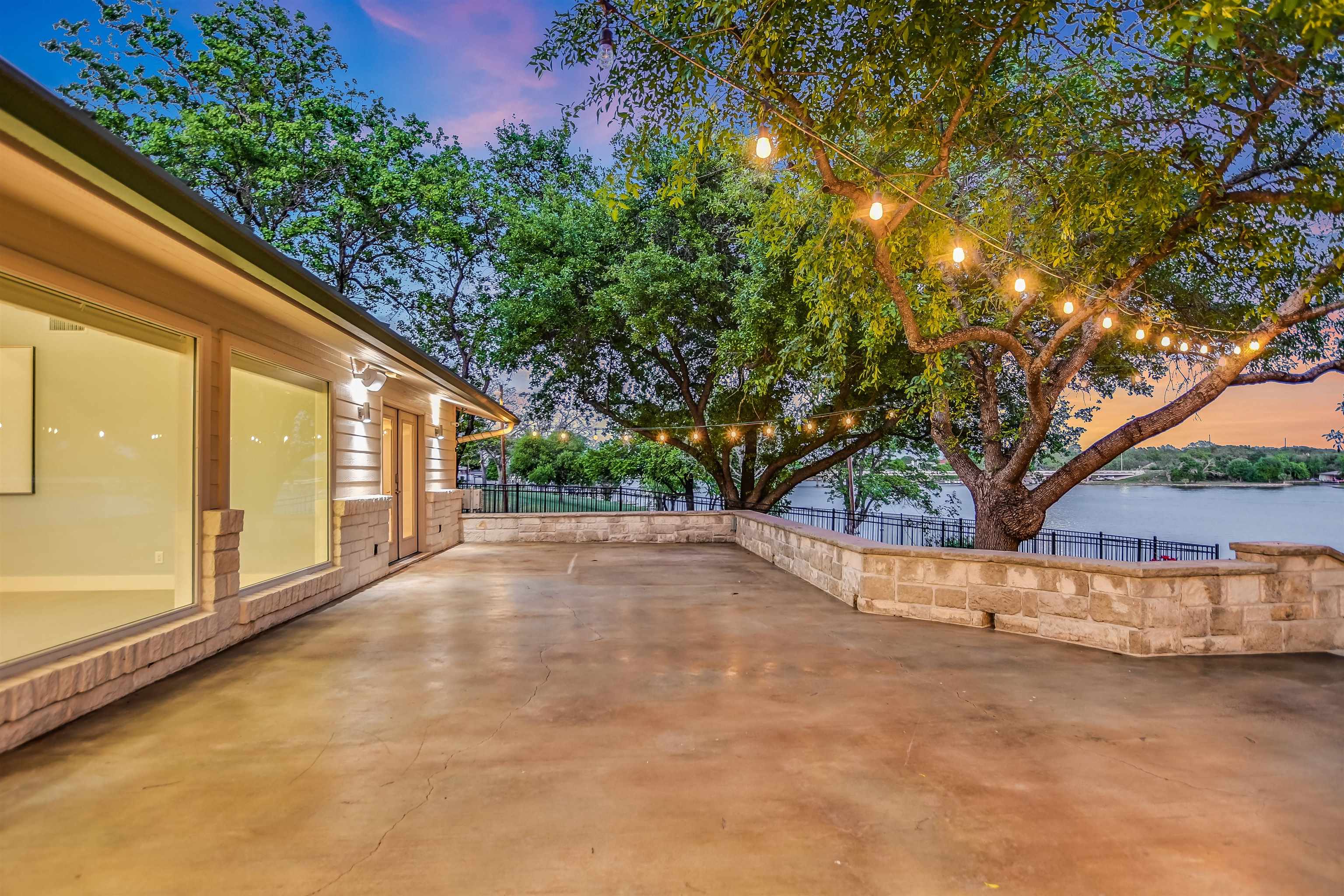 1704 Bluebonnet
