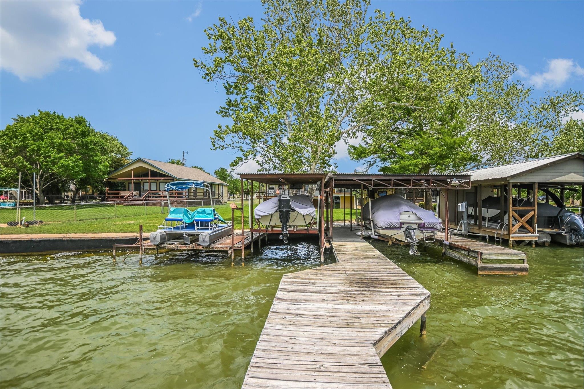 228 E Lakeshore Dr.