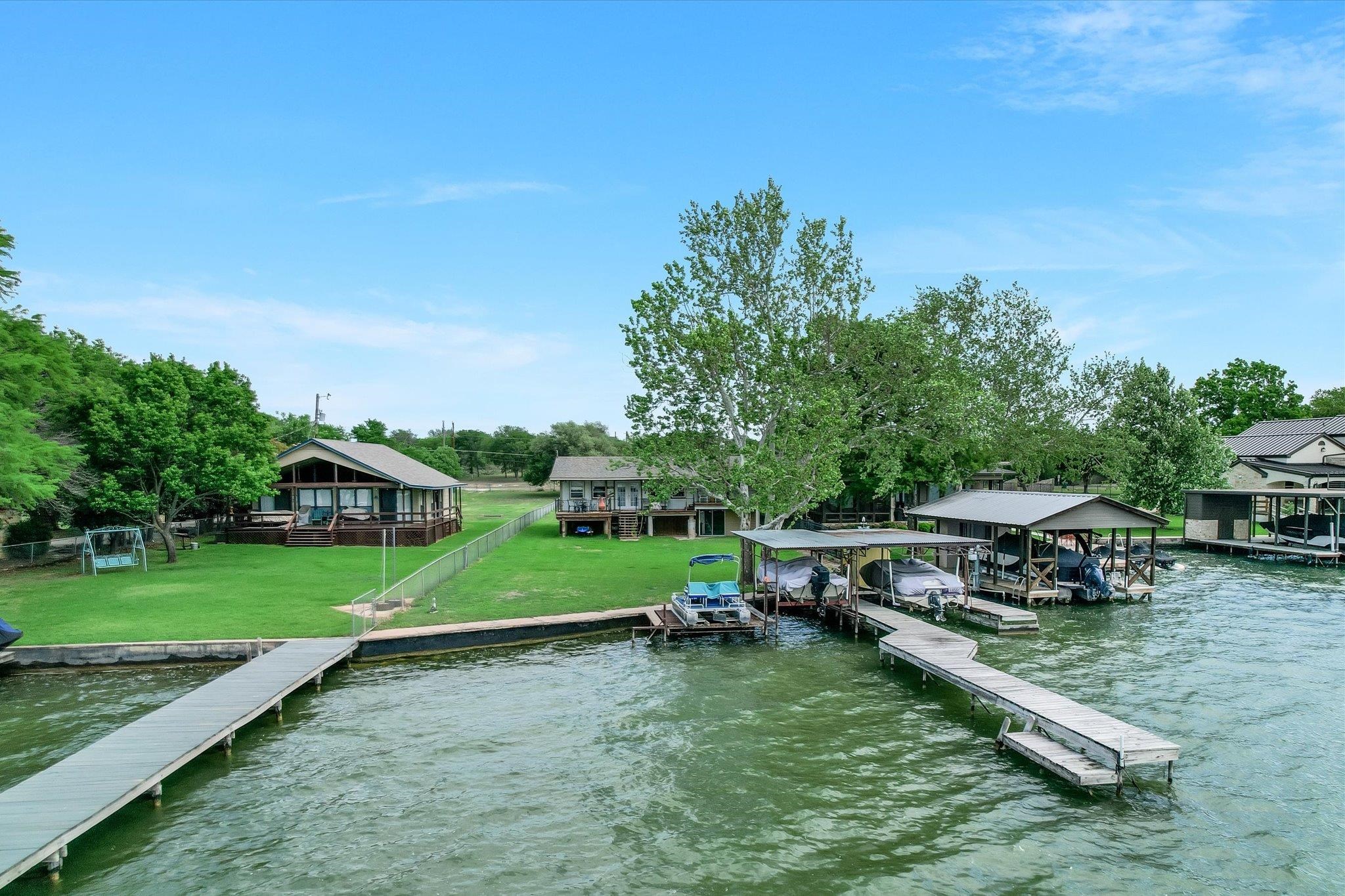 228 E Lakeshore Dr.
