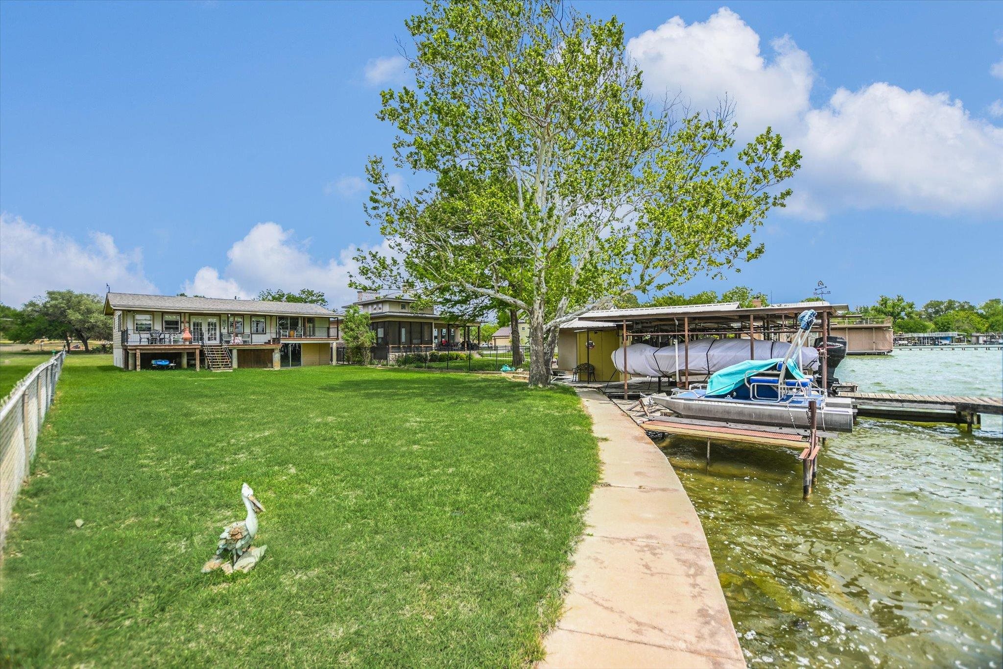 228 E Lakeshore Dr.