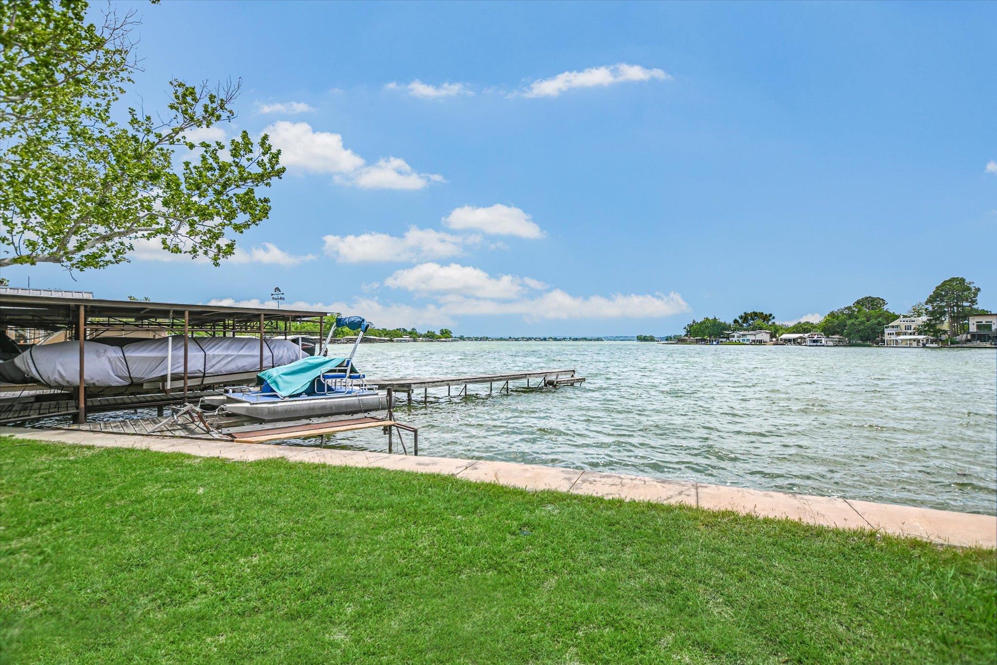 228 E Lakeshore Dr.