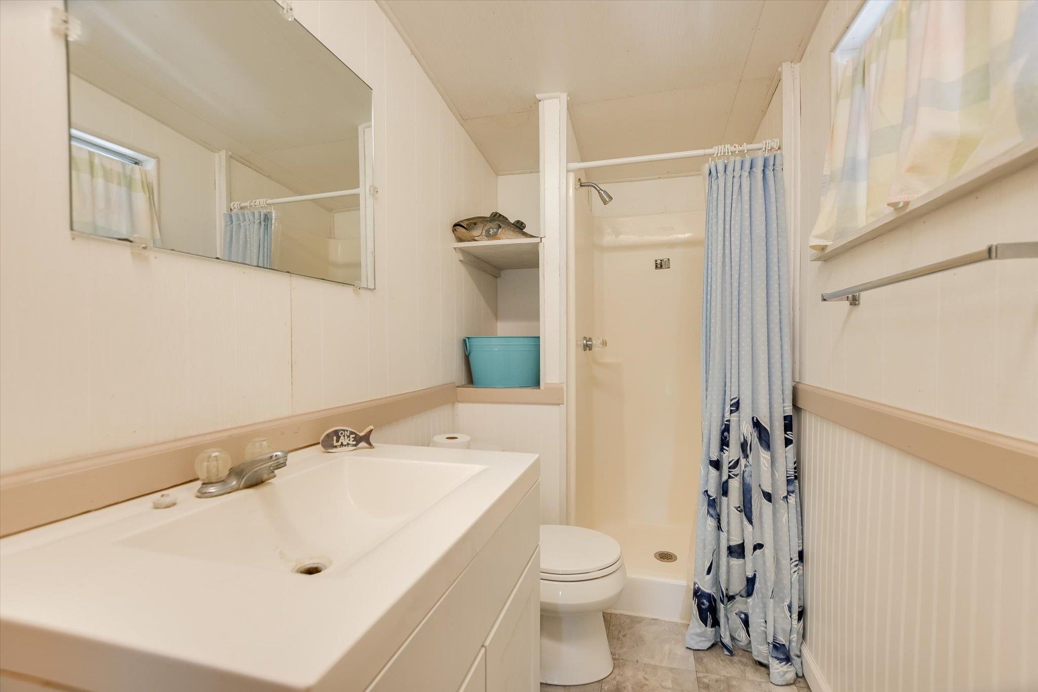 228 E Lakeshore Dr.