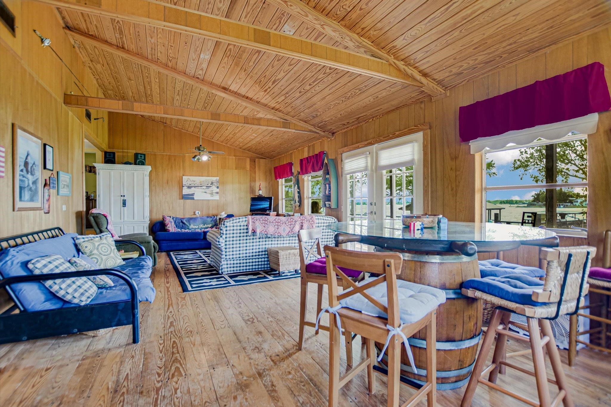 228 E Lakeshore Dr.