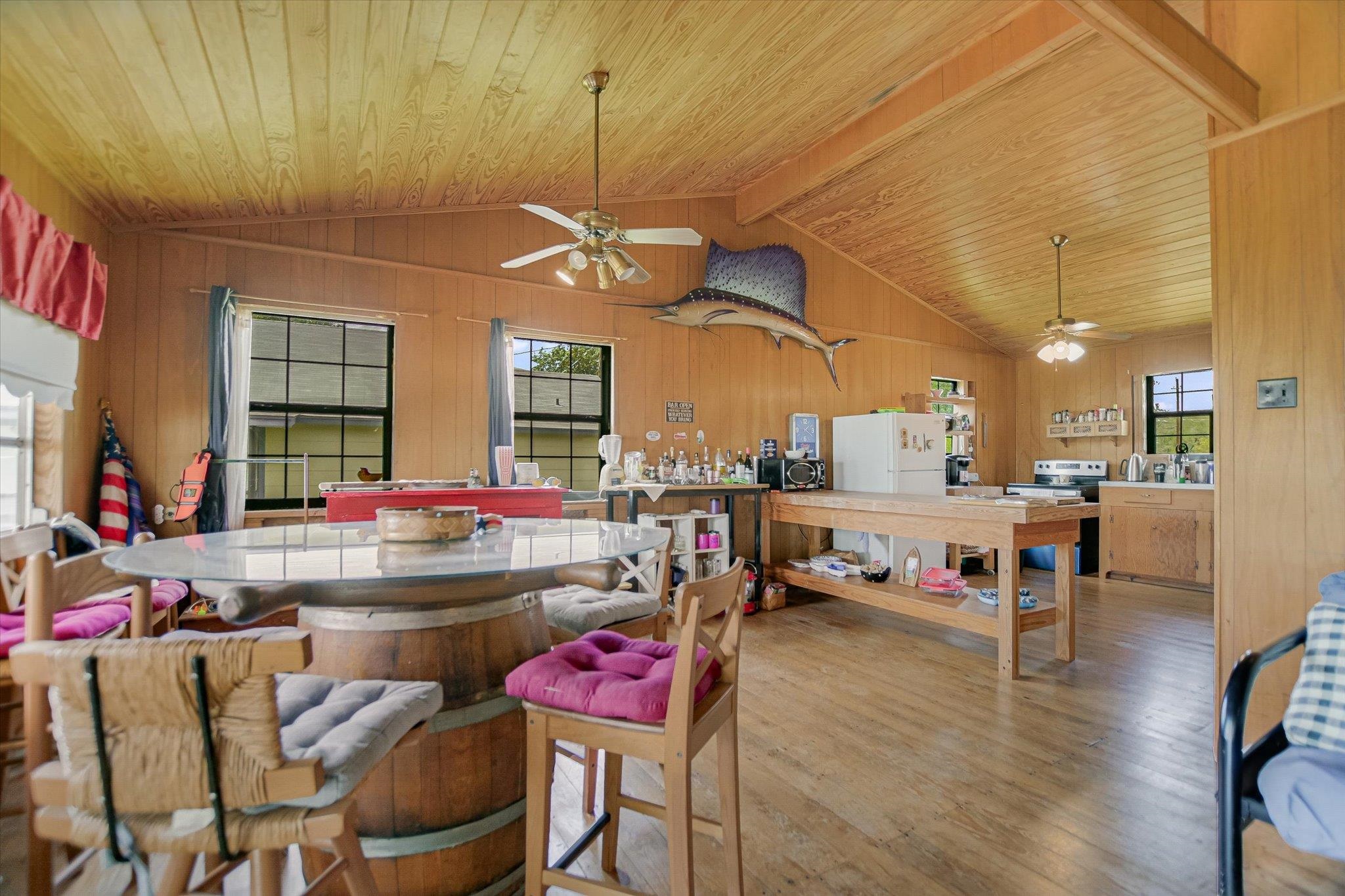 228 E Lakeshore Dr.