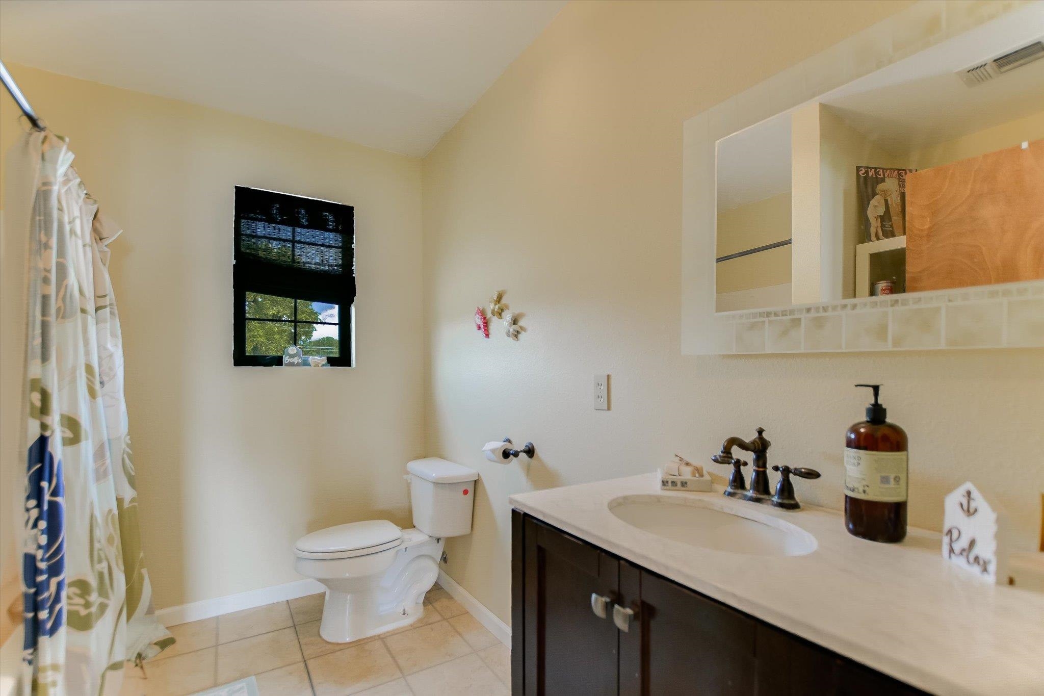 228 E Lakeshore Dr.