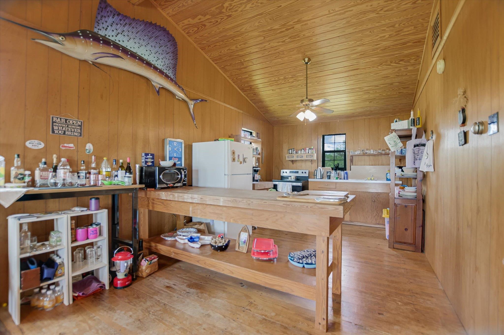 228 E Lakeshore Dr.