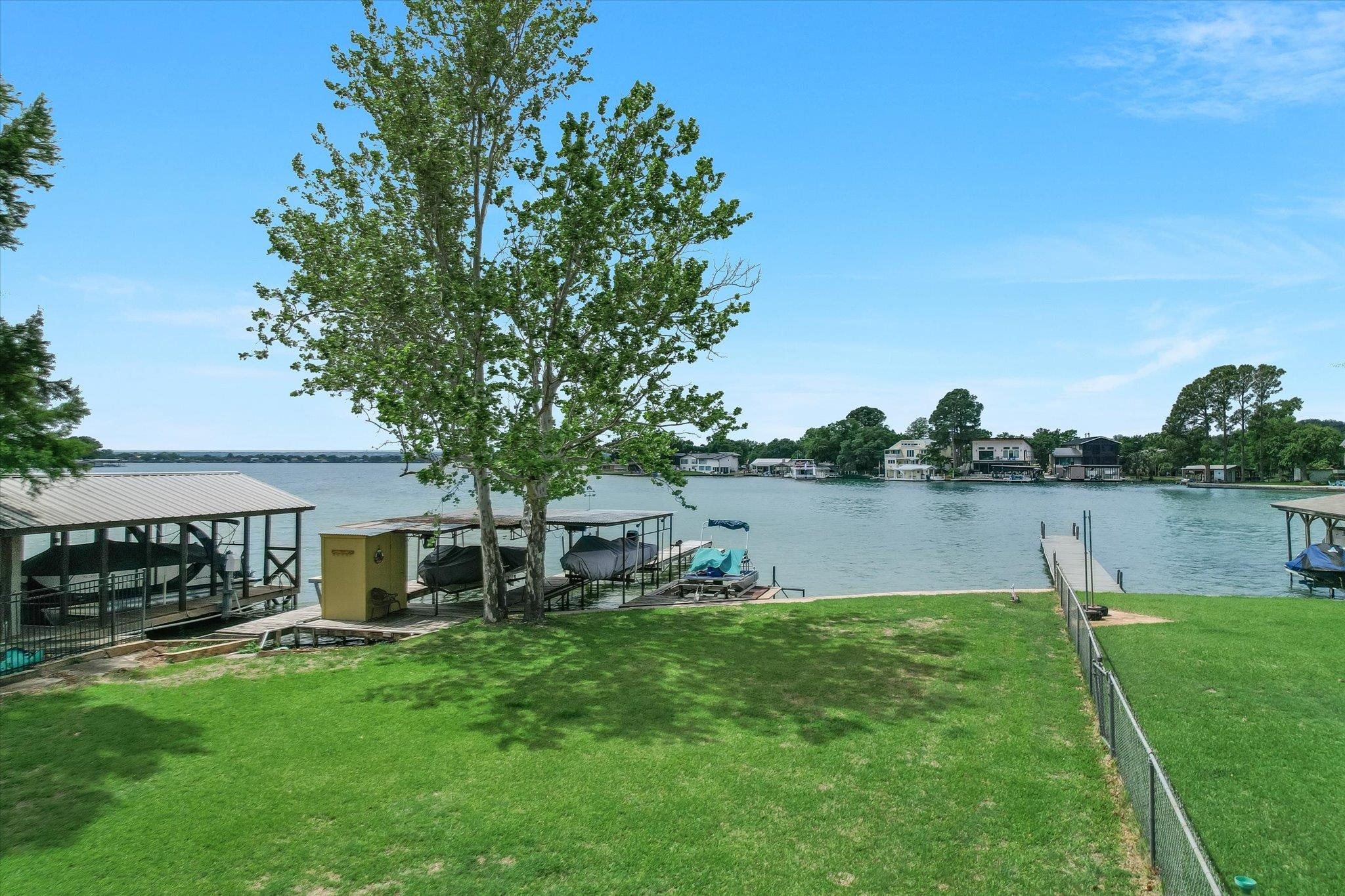 228 E Lakeshore Dr.