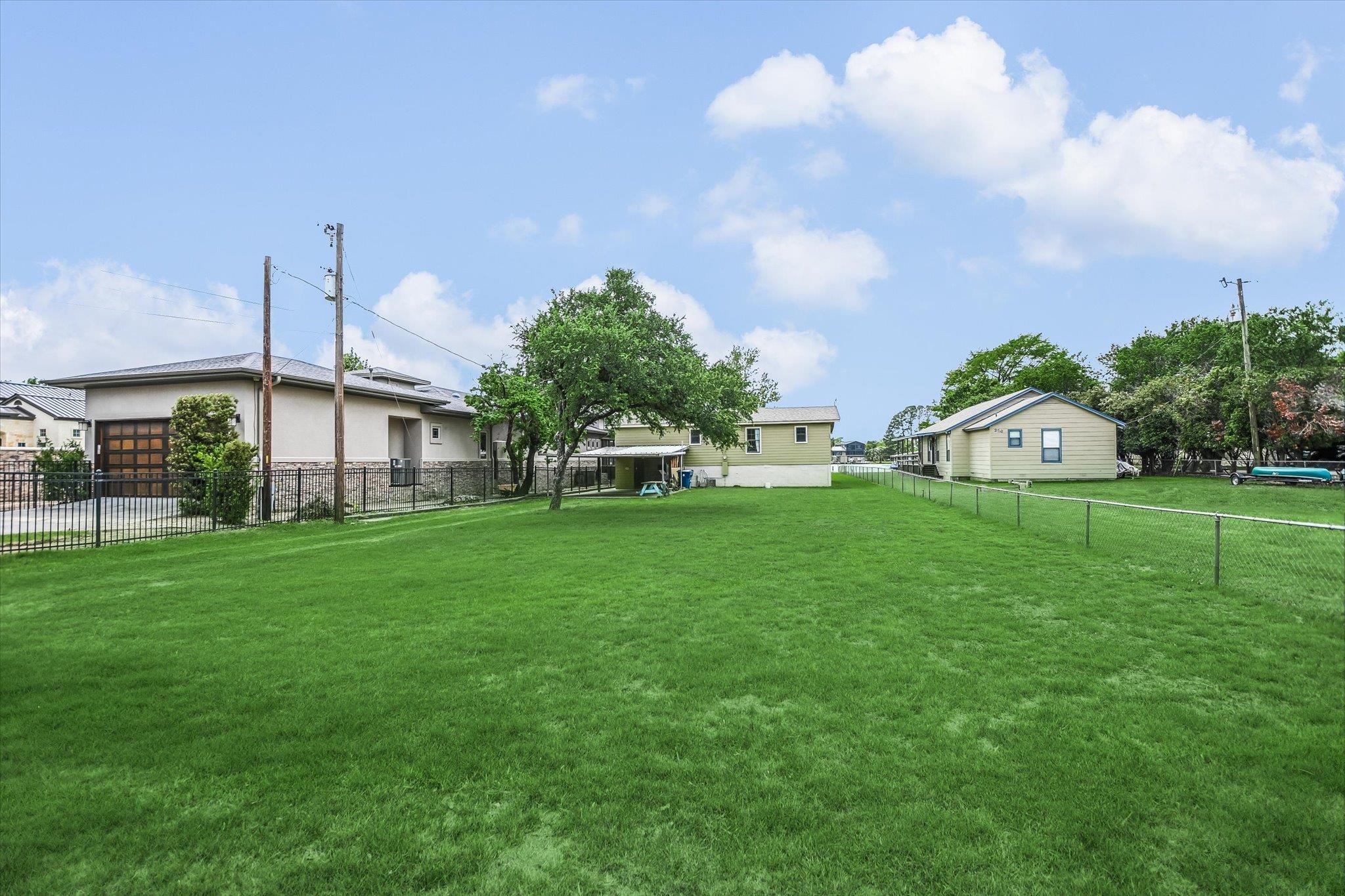 228 E Lakeshore Dr.