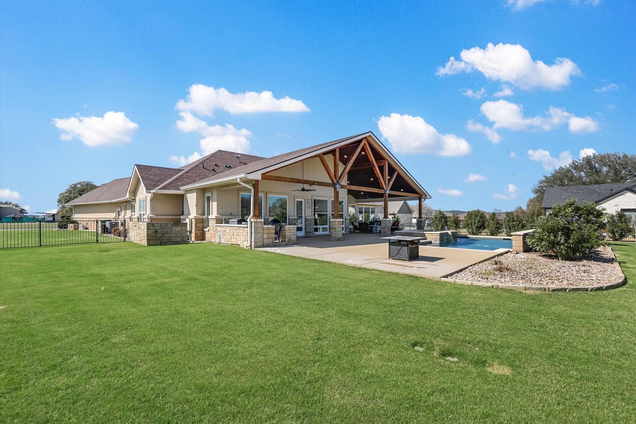 106 Rangeway Circle
