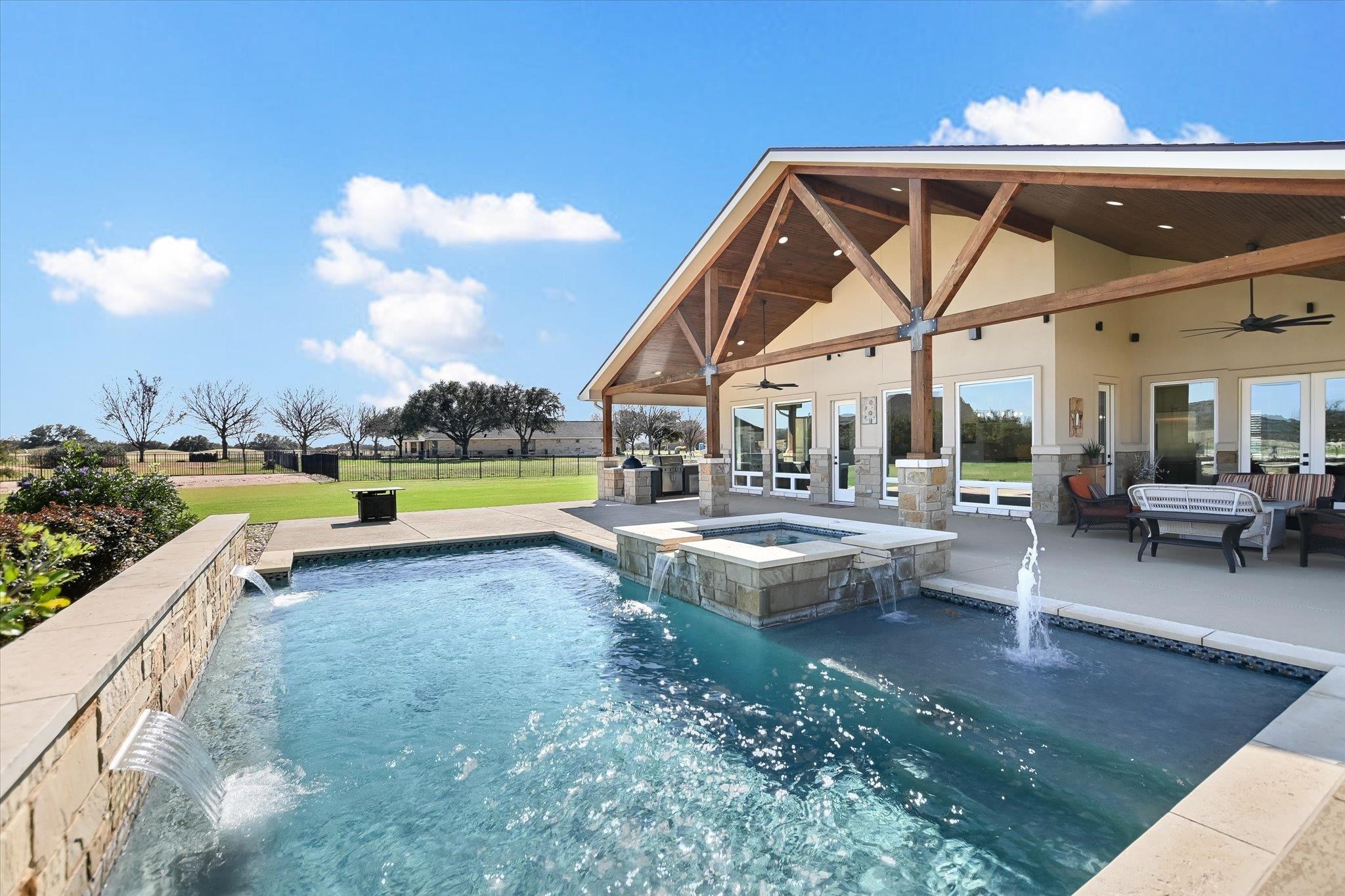 106 Rangeway Circle