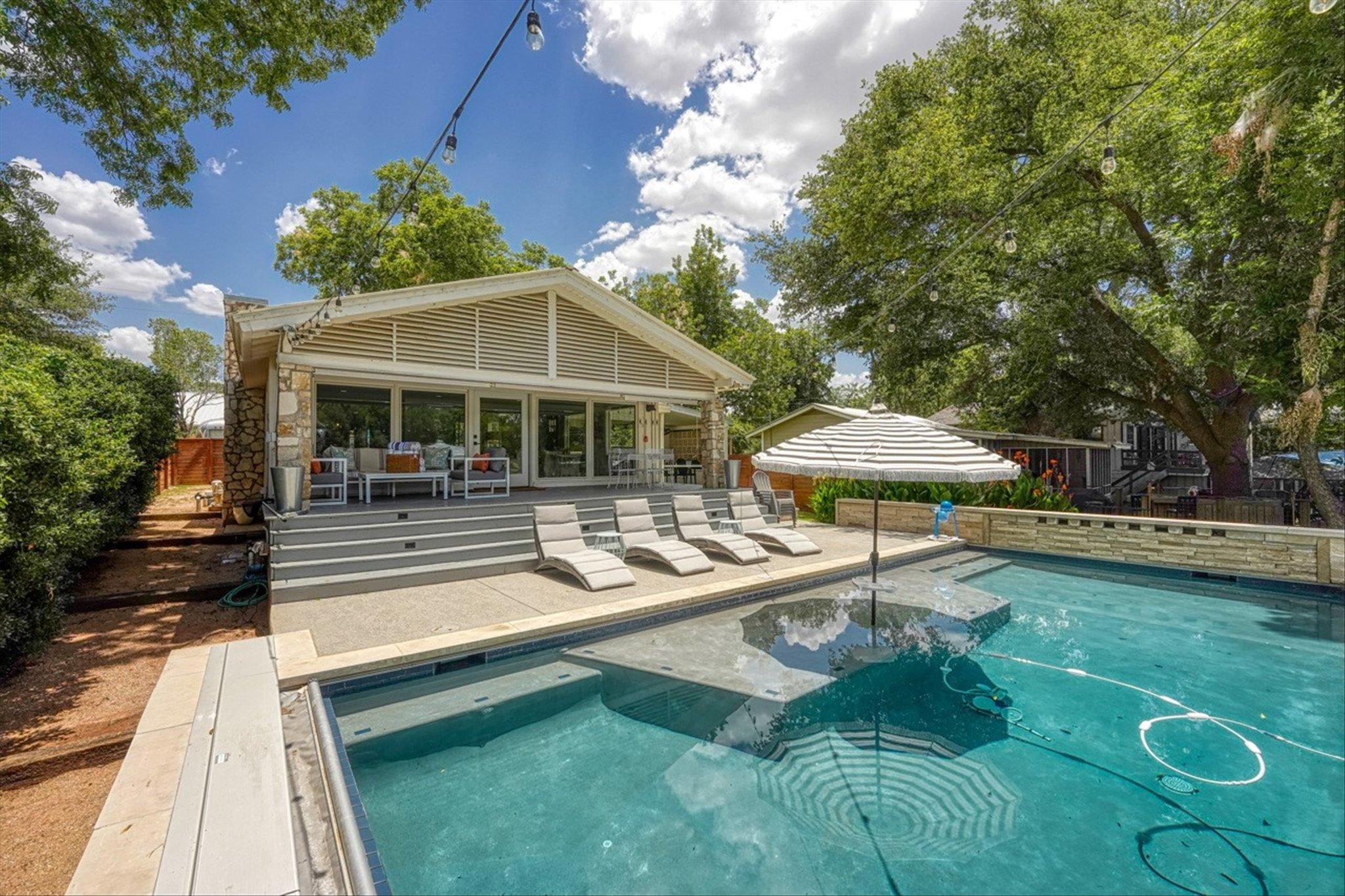 1304 S Lakeside Dr.