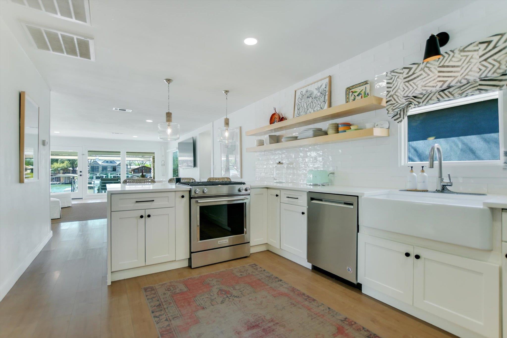 1304 S Lakeside Dr.