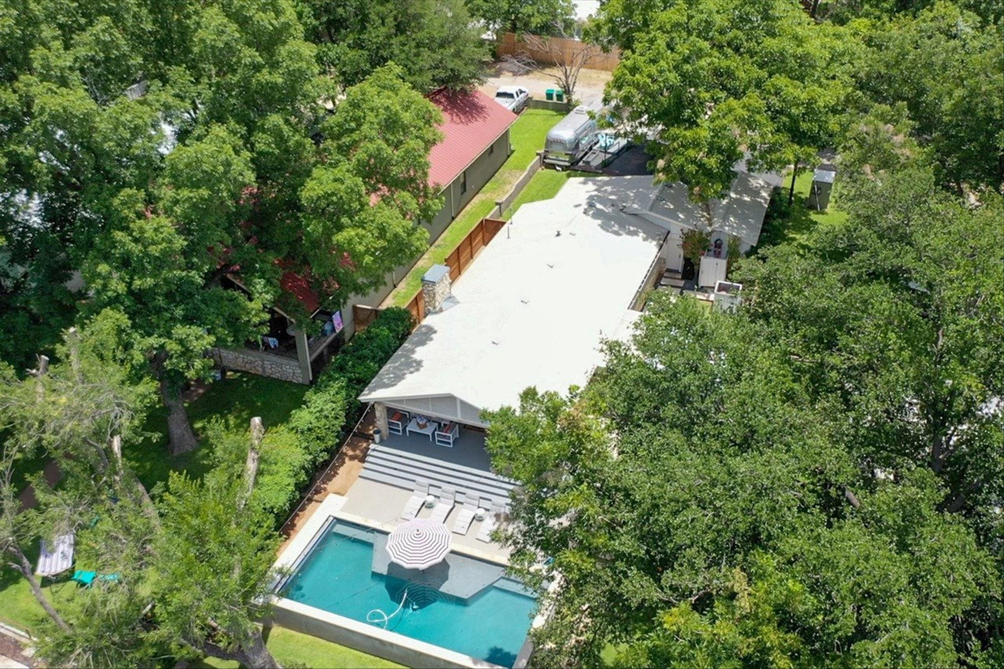 1304 S Lakeside Dr.