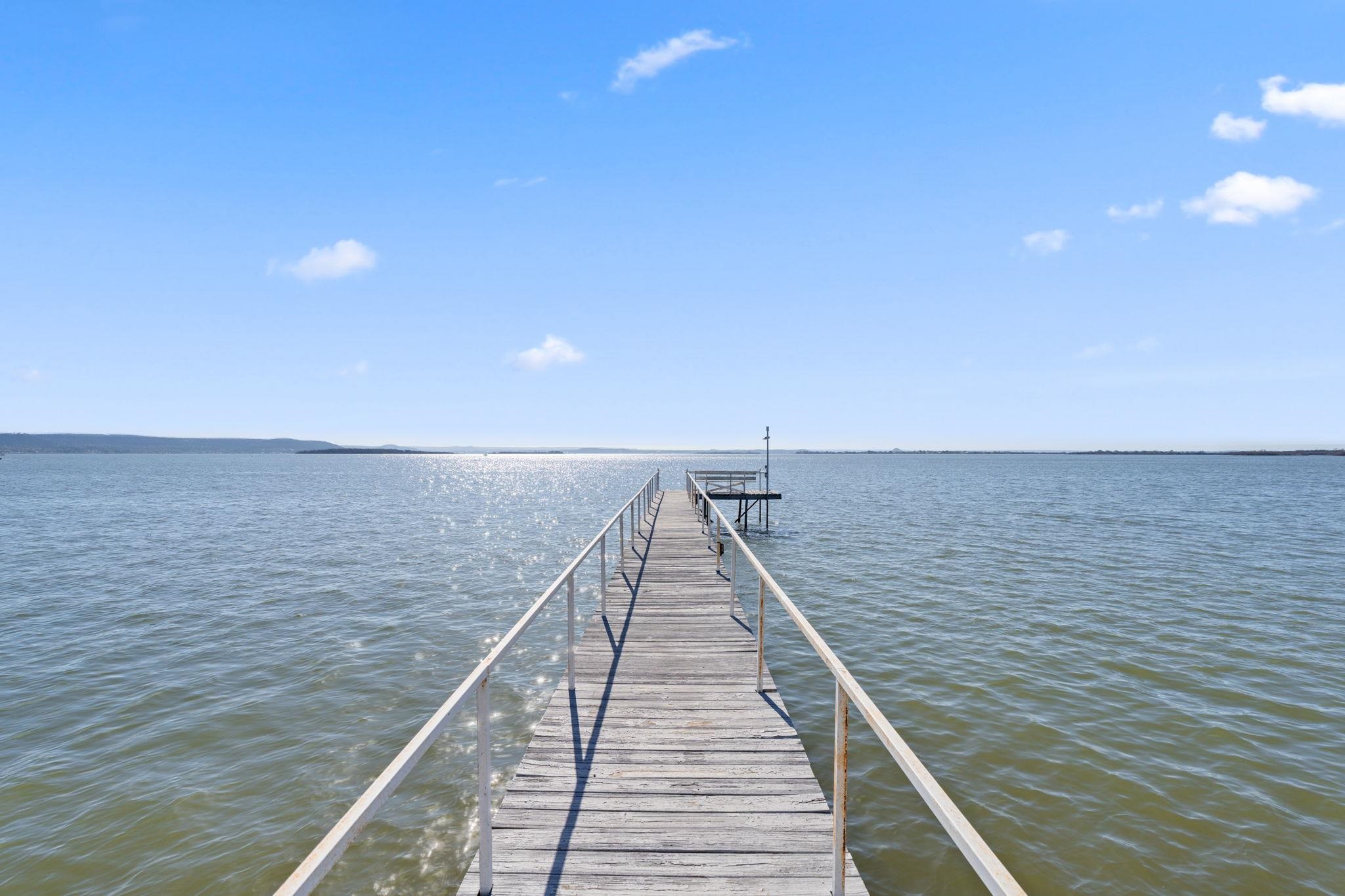 960 Lakeview Dr.