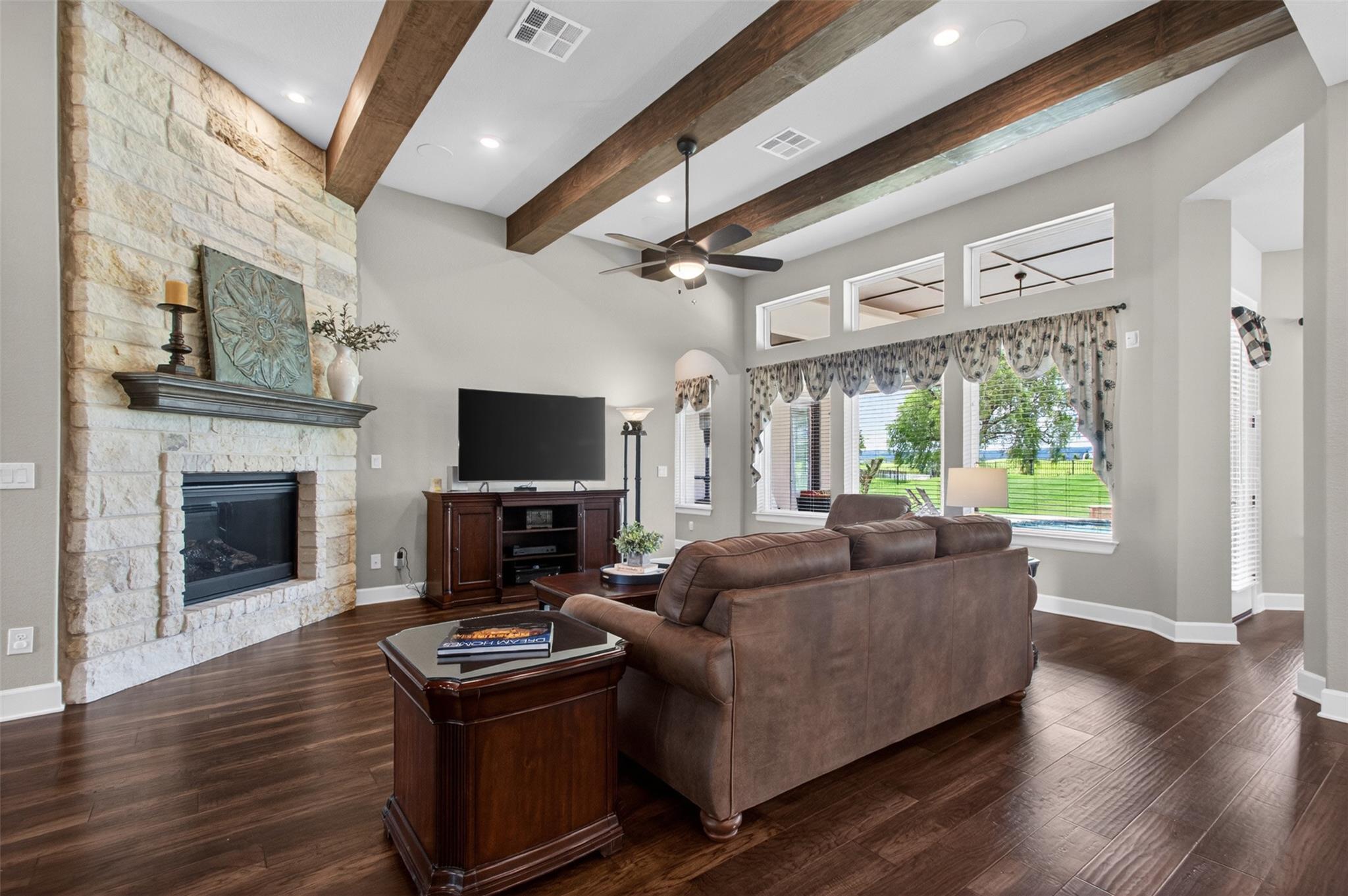 104 Far Meadow DR