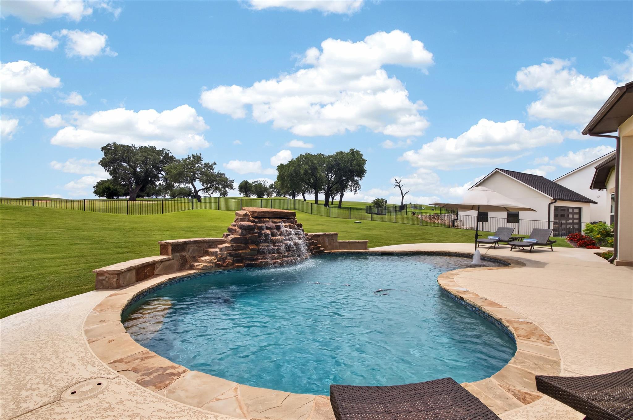 104 Far Meadow DR