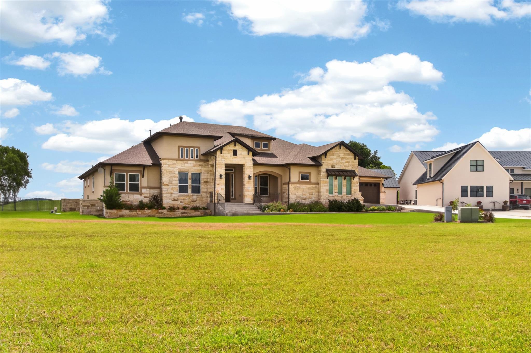 104 Far Meadow DR
