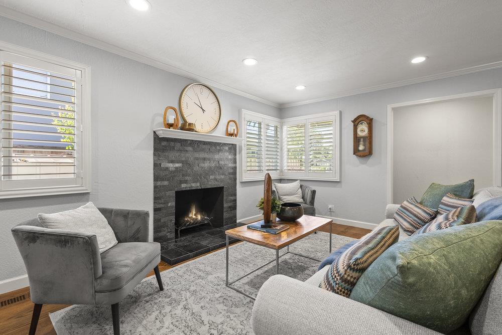 1510 Kentfield AVE