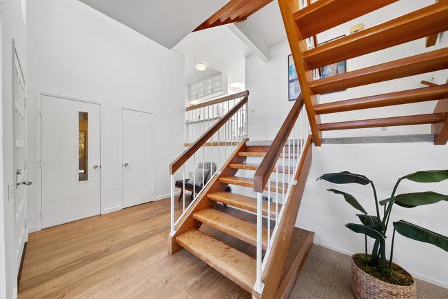 7 Lyndhurst CT