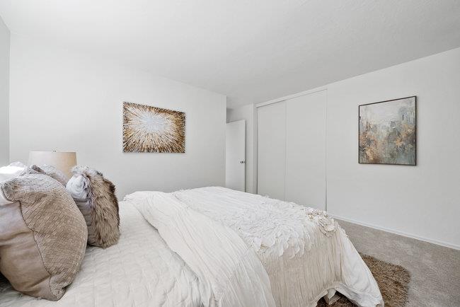 7 Lyndhurst CT