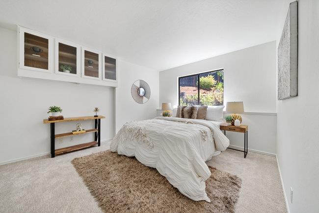 7 Lyndhurst CT