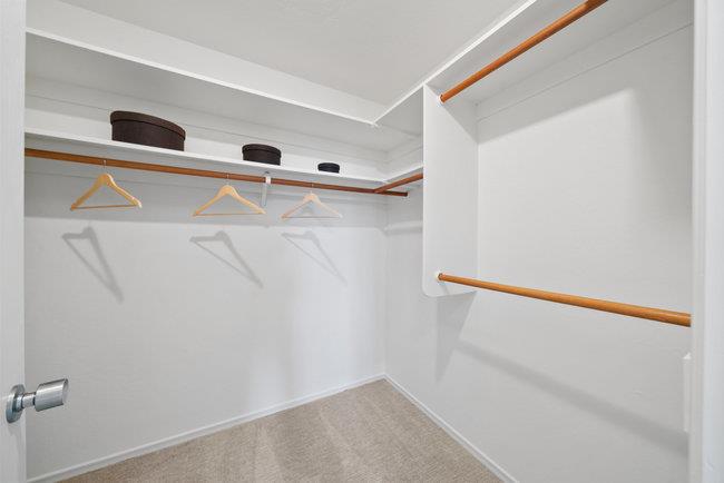 7 Lyndhurst CT