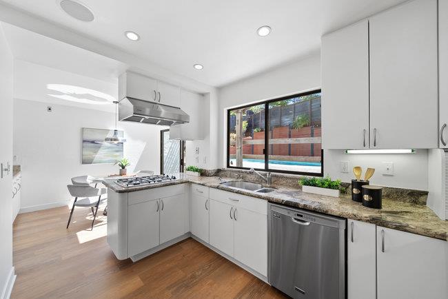 7 Lyndhurst CT
