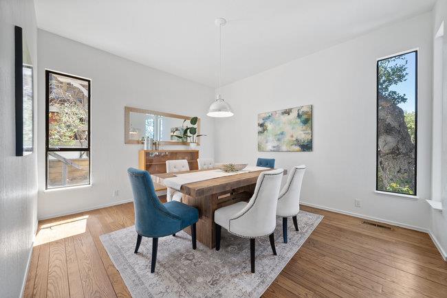 7 Lyndhurst CT