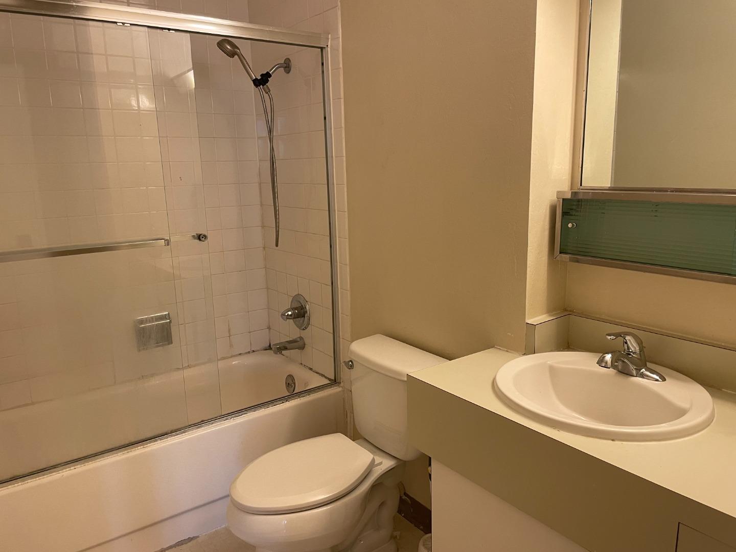 400 Davey Glen RD 4426