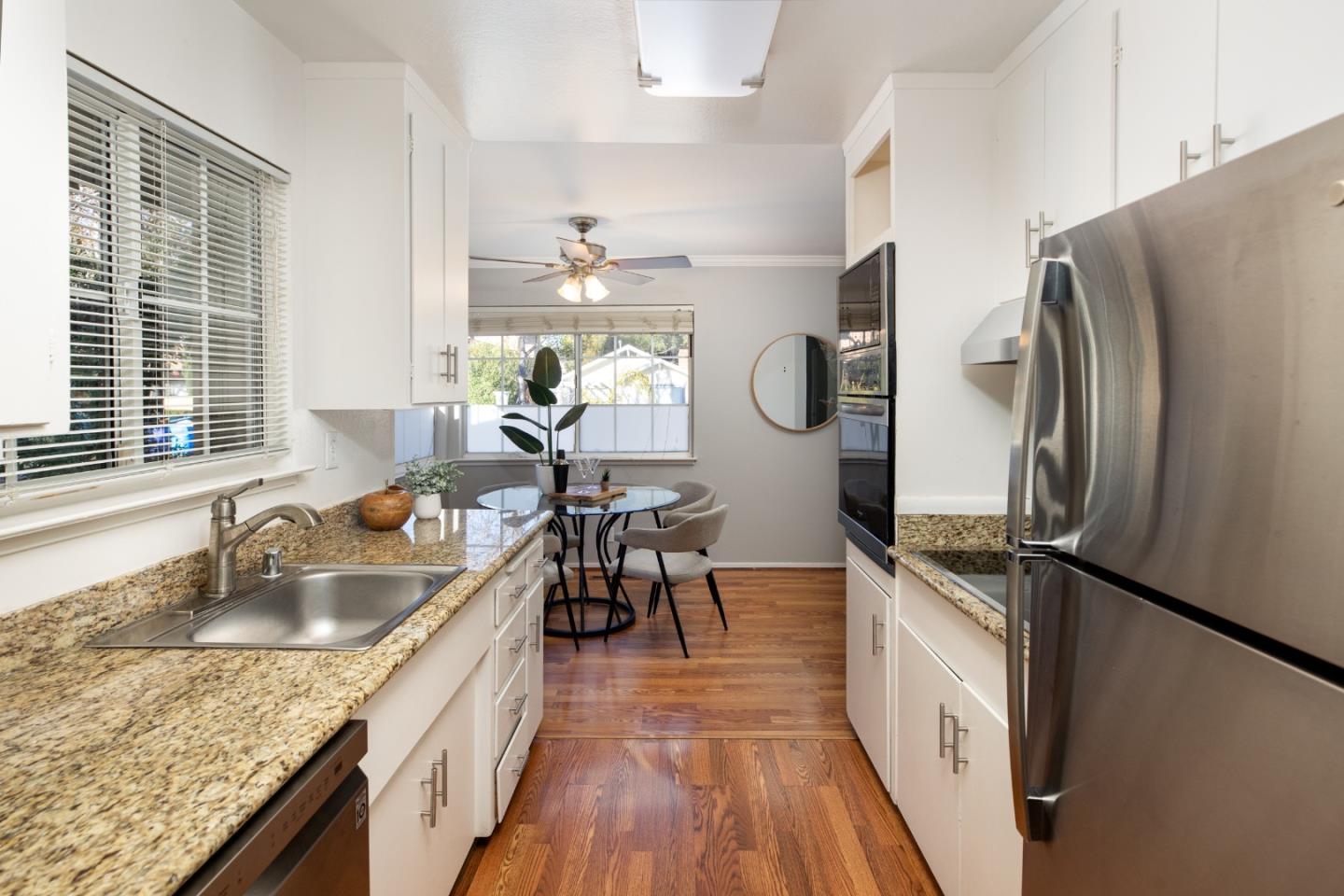 255 Mariposa Ave